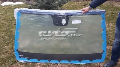 Стекло лобовое MERCEDES A2136703401