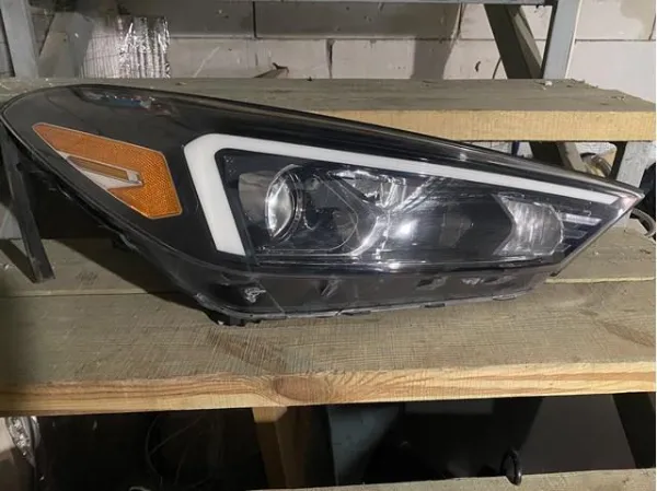 Правая фара 92102D3 Hyundai/Kia