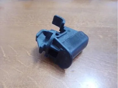 Кронштейн воздушного фильтра VAG 4M0133615