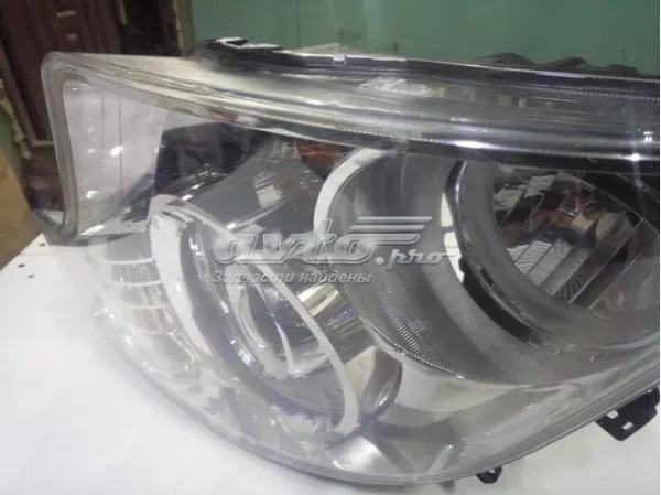 Правая фара A9608200639 Mercedes