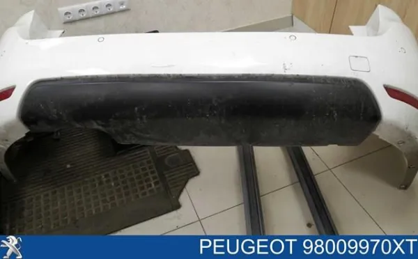 Спойлер заднего бампера 98009970XT Peugeot/Citroen