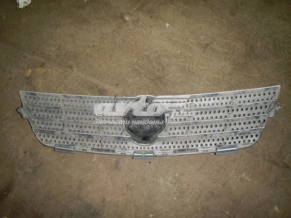 Решетка радиатора A2038801283 Mercedes