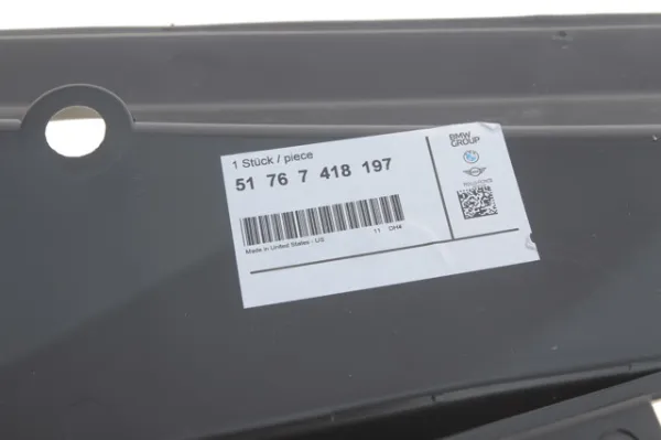 Уплотнитель арки крыла BMW 51767418197