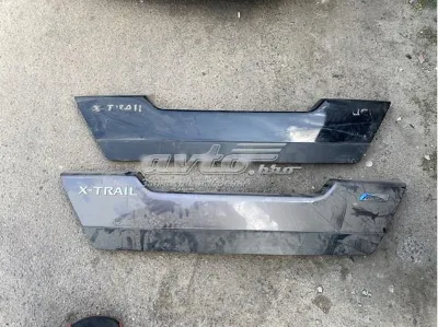 Накладка багажника (двери 3/5-й задней) нижняя NISSAN 90901JG00A