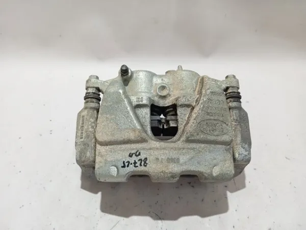 Суппорт тормозной передний правый LR091302 Land Rover