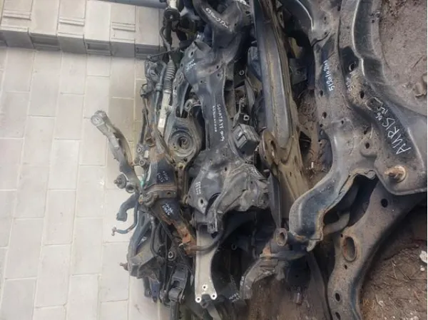 Подрамник задний 554052P250 Hyundai/Kia