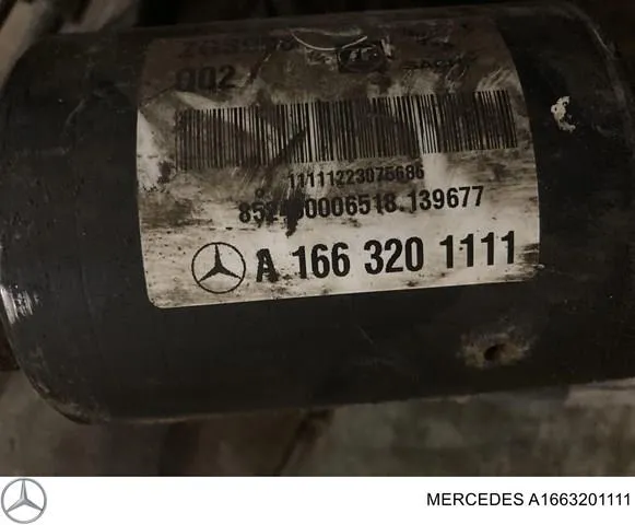 Передний стабилизатор A1663201111 Mercedes