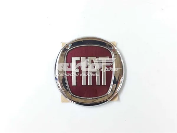Эмблема крышки багажника Fiat Fiorino Qubo
