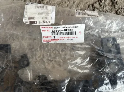 Решетка радиатора TOYOTA 531140E040