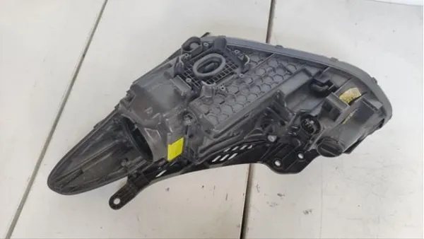 Правая фара 92102B8640 Hyundai/Kia
