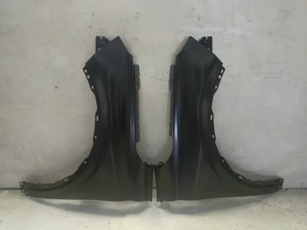 Крыло переднее правое LJ7Z16005A Ford