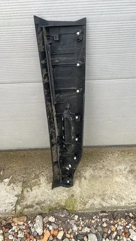 Молдинг двери передней левой нижний 98306609XT Peugeot/Citroen