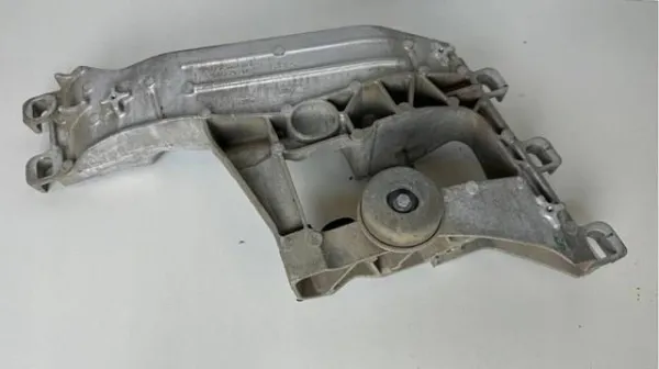 Балка крепления коробки передач HX735060DD Jaguar