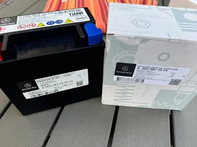 Аккумулятор Мерседес 12 А/ч 12 В (A000982960869)