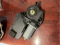 Мотор стеклоподъемника двери передней правой VAG 7L0959701R