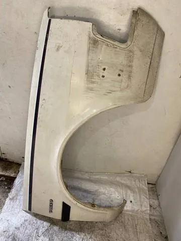 Крыло переднее правое Volvo 340/360 343, 345