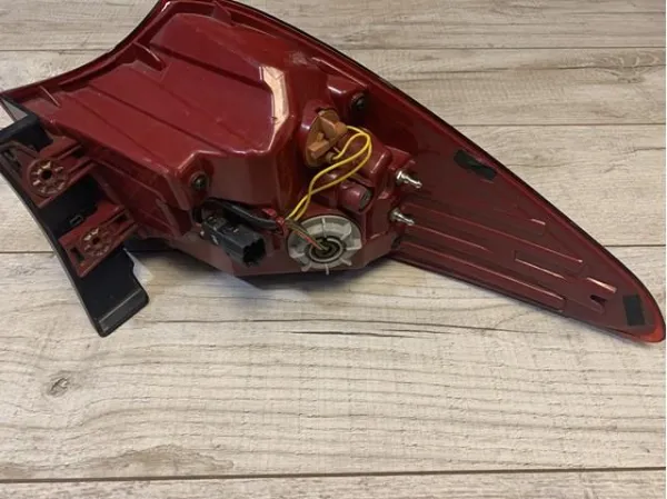 Фонарь задний правый внешний 924022W500 Hyundai/Kia