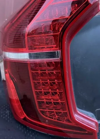 Фонарь задний левый 32228212 Volvo
