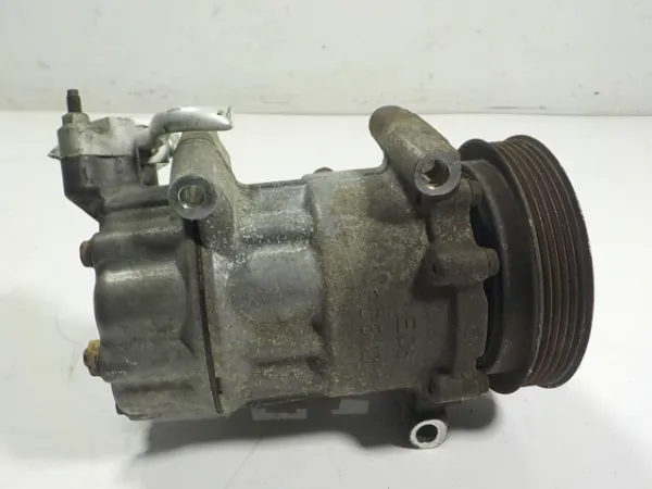 Компрессор кондиционера 9213175 BMW