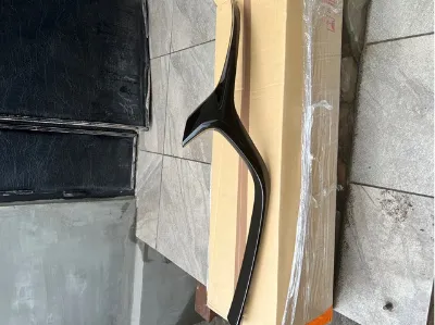 Молдинг решетки радиатора левый MAZDA BCKN50770C