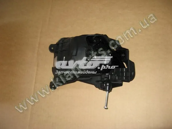 Фара противотуманная правая 922021M400 Hyundai/Kia