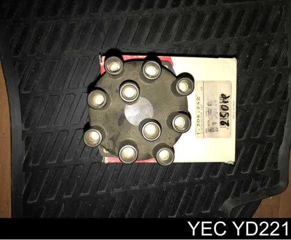 Крышка трамблера YD221 YEC