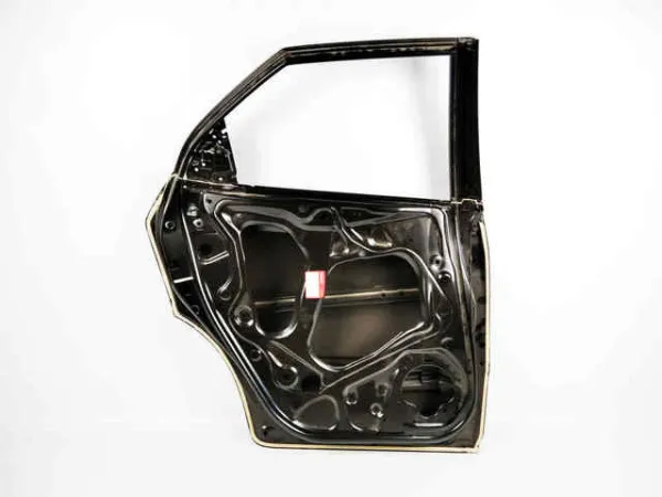 67550SMGE00ZZ Honda Дверь задняя левая