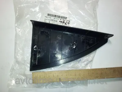 Обшивка (облицовка) внутренняя двери задней левой GM 96238369