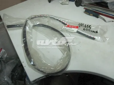 Молдинг стекла заднего HYUNDAI 871302T000