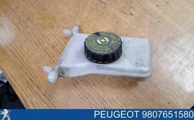 Бачок главного тормозного цилиндра (тормозной жидкости) PEUGEOT 9807651580