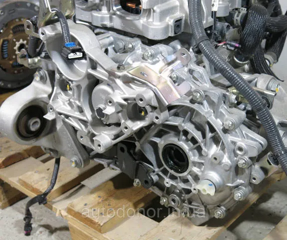 Передний редуктор 3811000Q0A Nissan/Infiniti