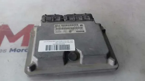 Блок управления двигателем 24417167 Opel