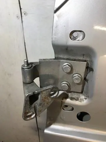 Передняя левая дверь Mercedes Vito I фургон (638) (1997 - 2003) цена, от 164.84 USD