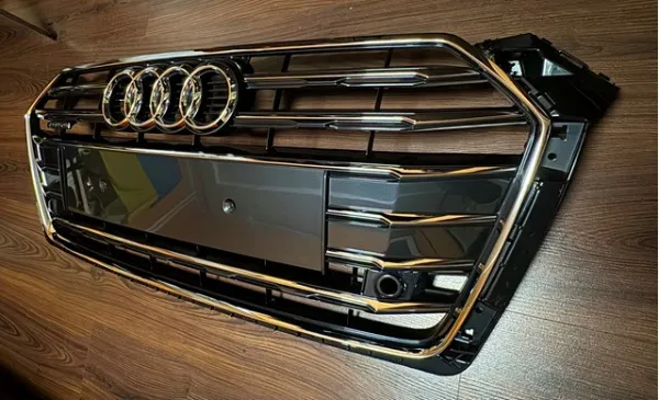 8W6853651RRN4 VAG решетка радиатора