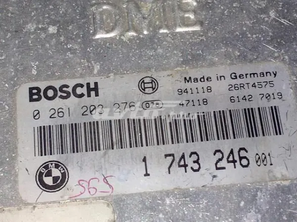 Блок управления двигателем 0261203276 Bosch