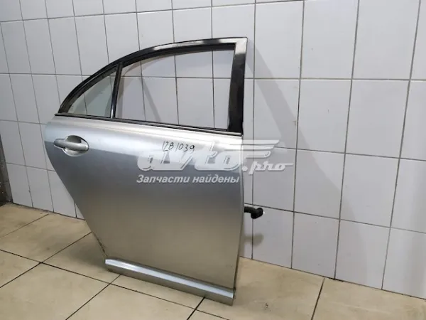 Дверь задняя, правая на Toyota Avensis II T25