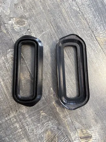  100487500F Tesla