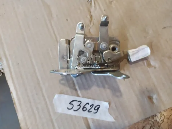 Внутренний дверной замок на ВАЗ 2111  