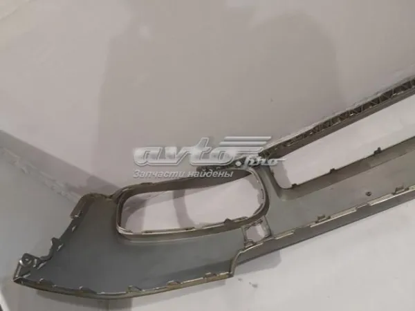 Передний бампер 51117390520 BMW