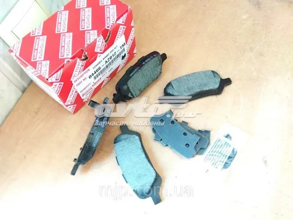 Задние тормозные колодки 04466AZ012TM Toyota