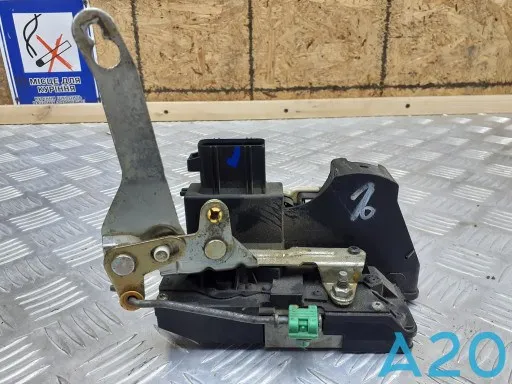 Замок двери задней левой XR853055 Jaguar