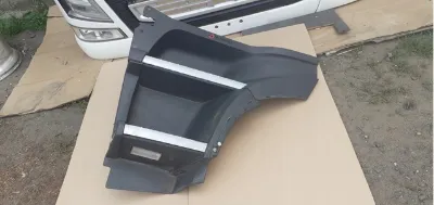 Подножка левая VOLVO 82136982